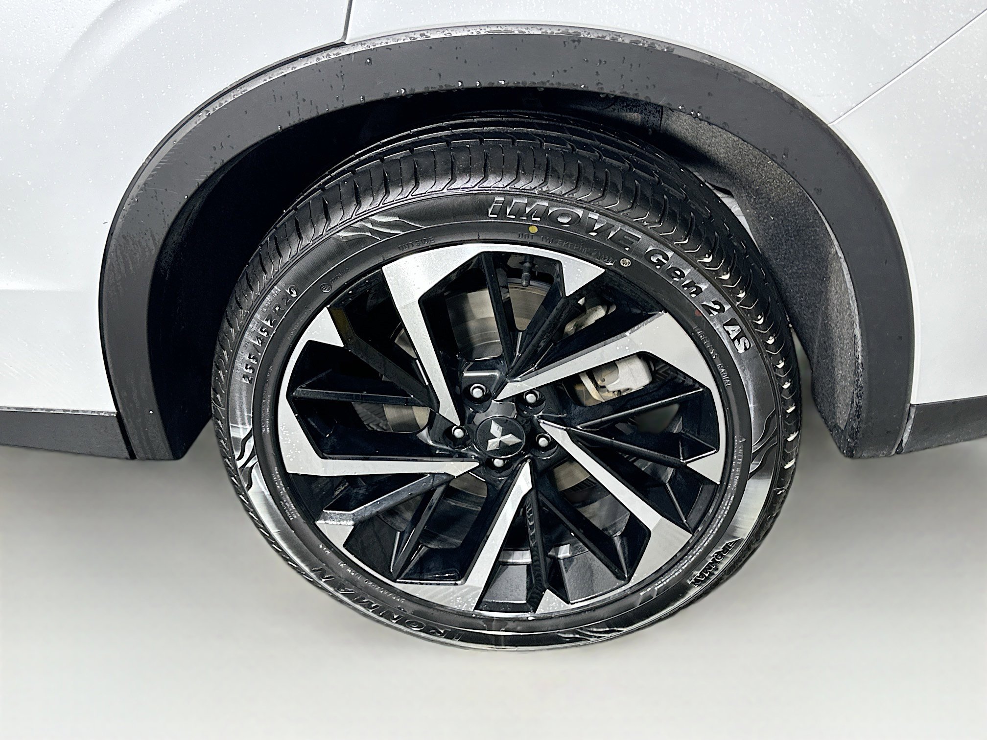 Used 2024 Mitsubishi Outlander SE image 11