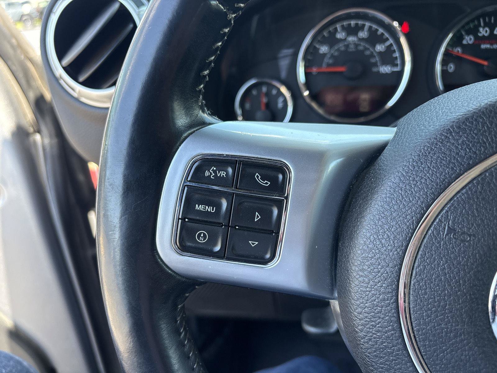 Used 2017 Jeep Wrangler Unlimited Rubicon AWD/4WD image 18