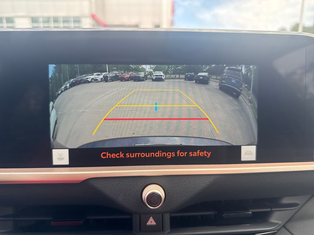 Used 2023 Toyota Crown Limited image 21