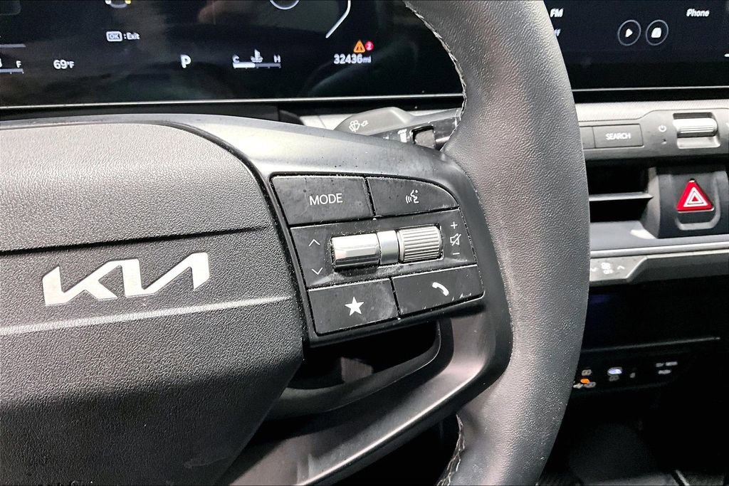Used 2025 Kia K4 EX FWD image 25