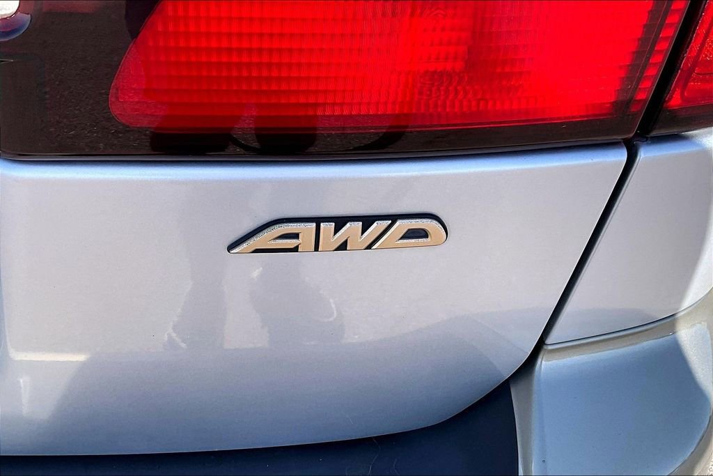 Used 2003 Subaru Outback Wagon image 28