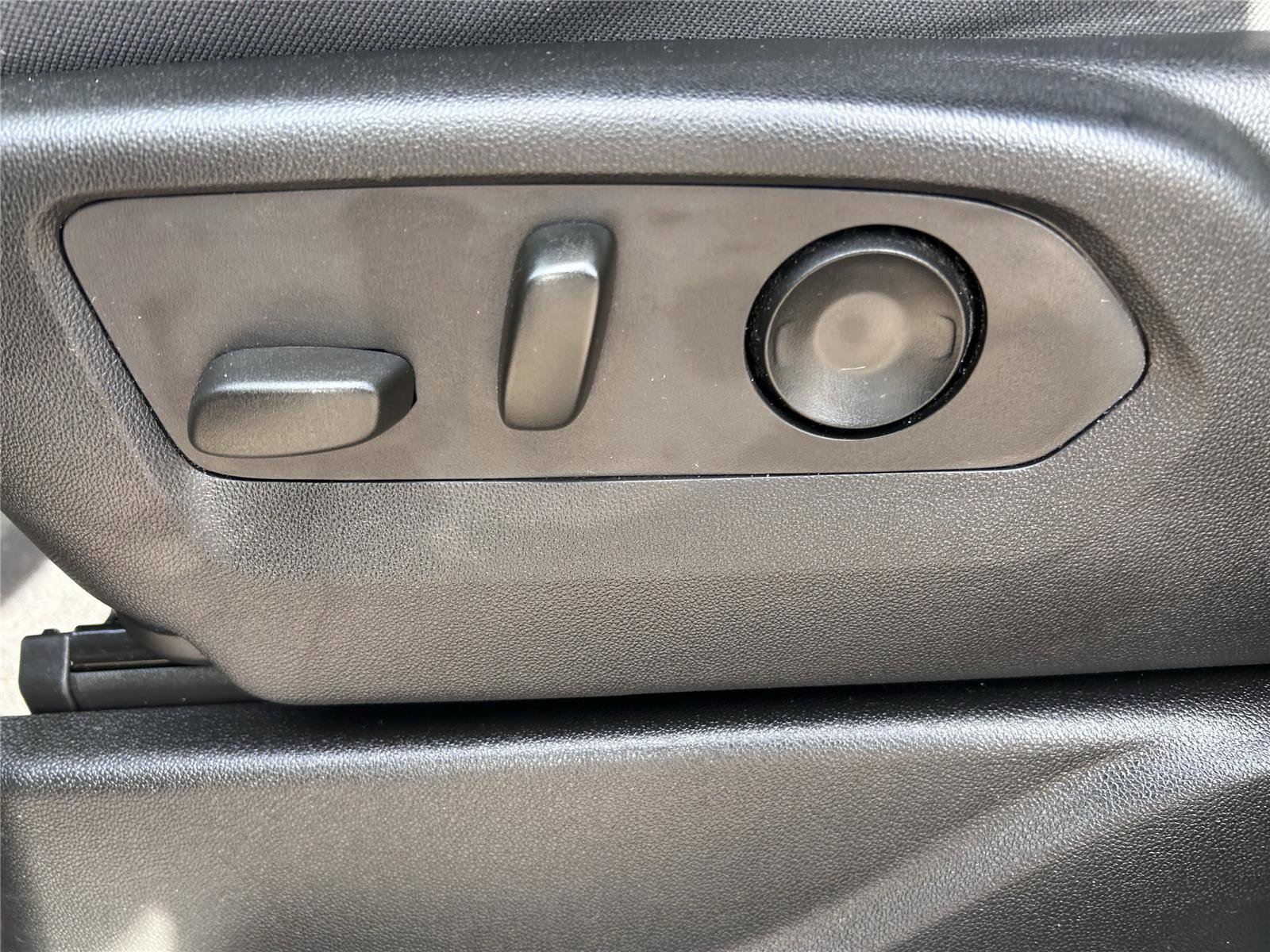 Used 2021 Chevrolet Suburban LS image 40