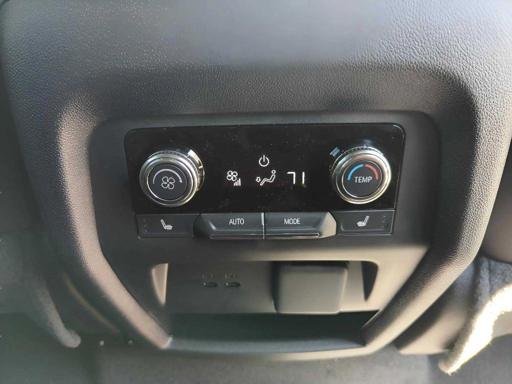 New 2025 GMC Acadia Denali w/ Super Cruise Package image 17