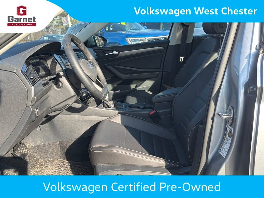 Certified 2023 Volkswagen Jetta SE FWD image 10