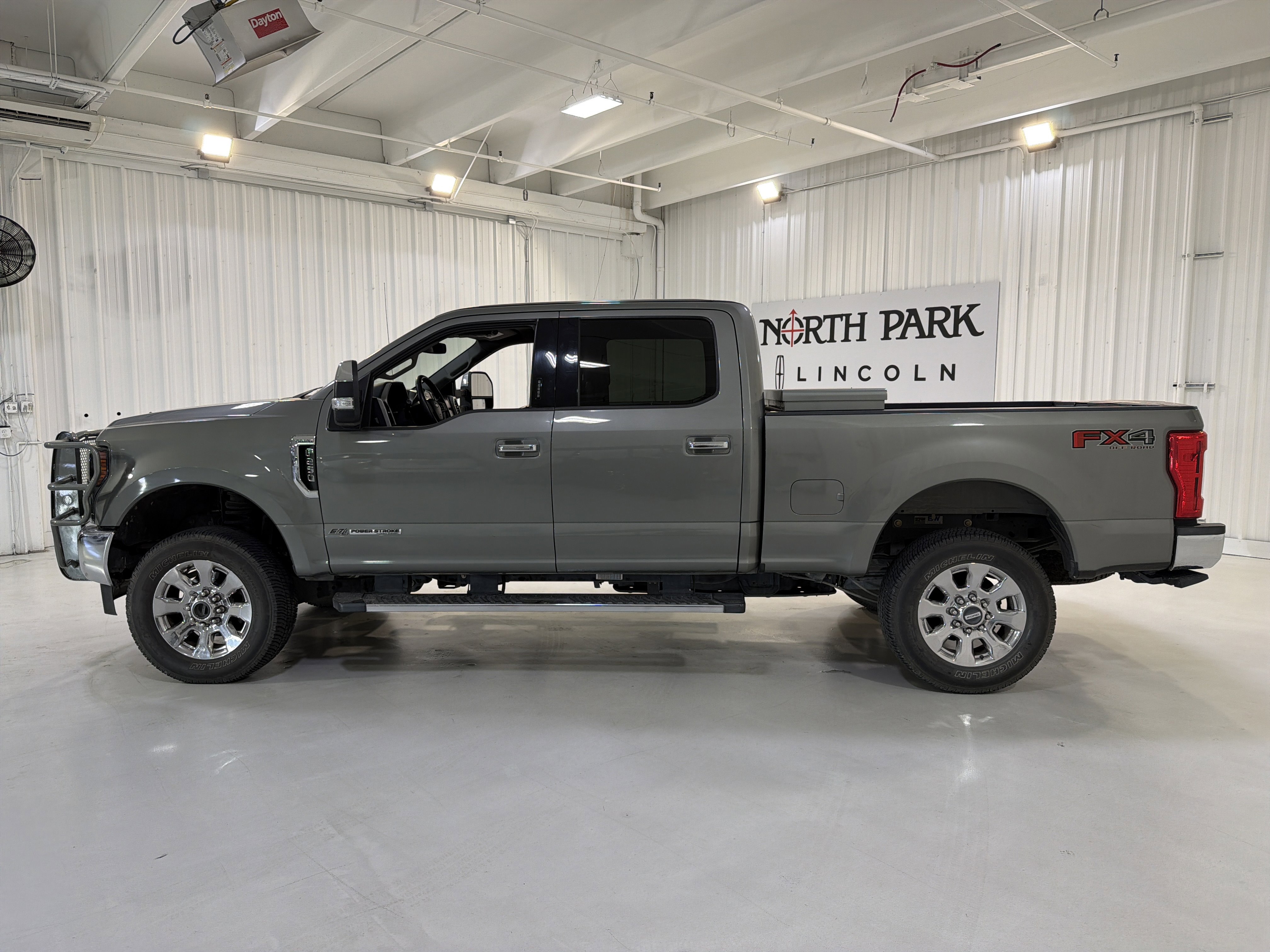 Used 2019 Ford F250 Lariat w/ Chrome Package AWD/4WD image 2