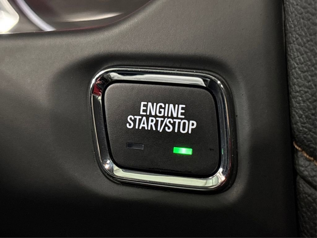 Used 2023 GMC Acadia AT4 image 31