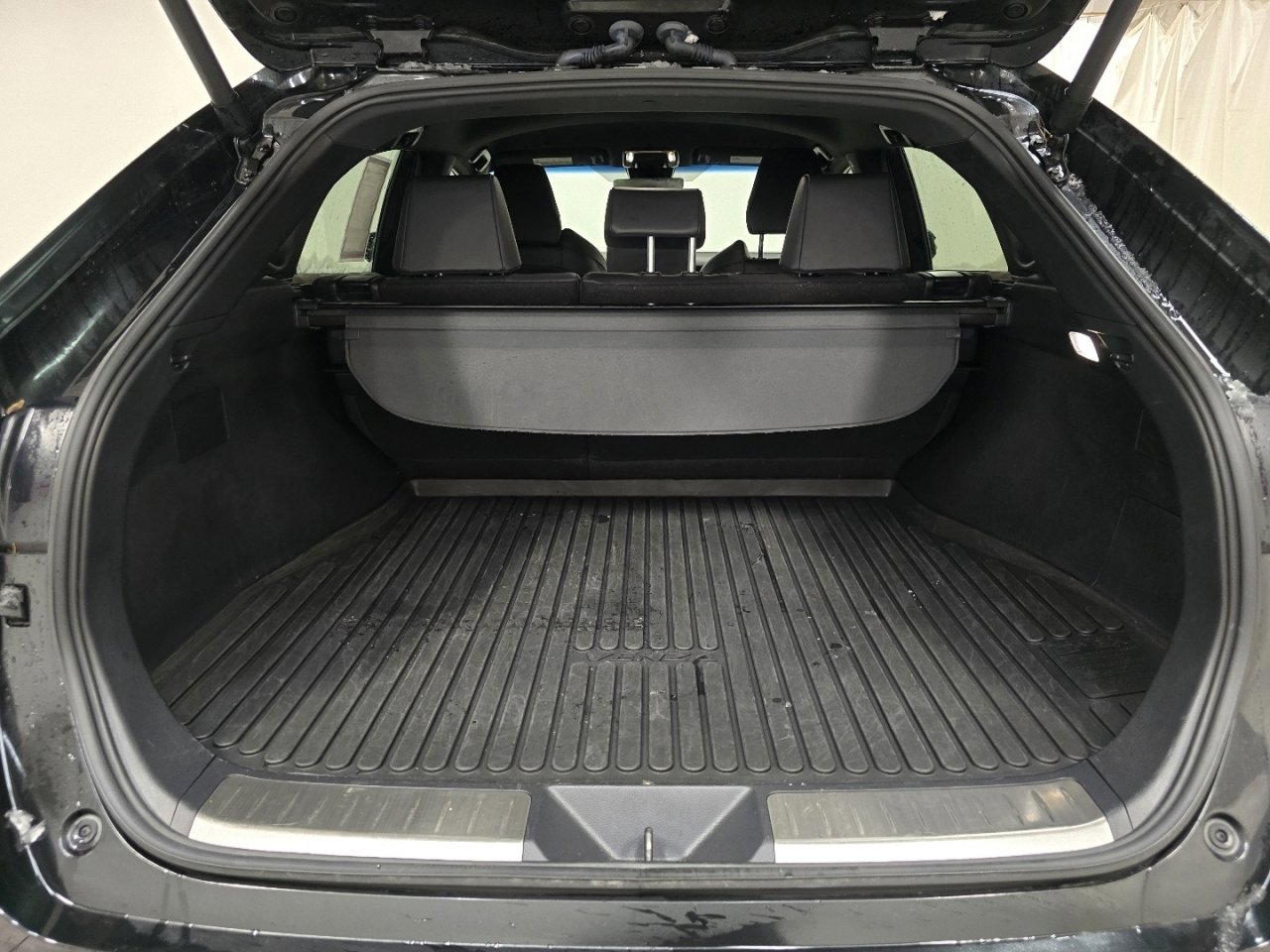 Certified 2024 Toyota Venza LE image 16