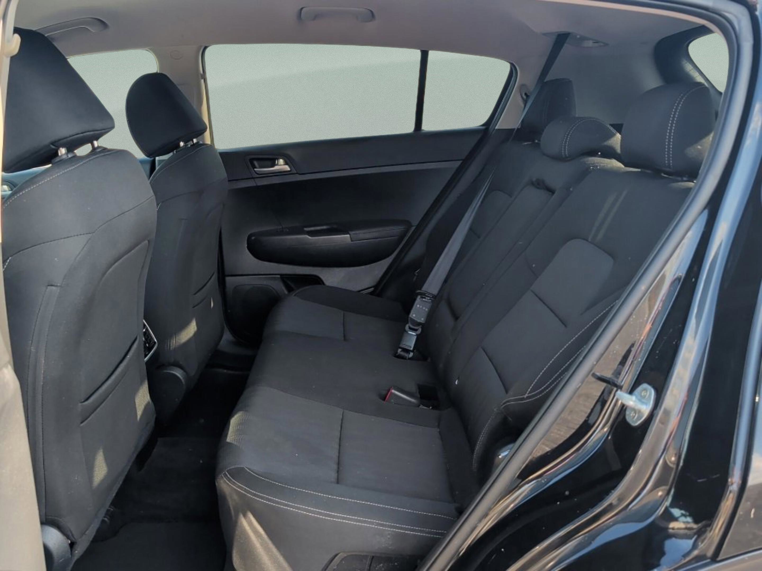 Used 2022 Kia Sportage LX image 39