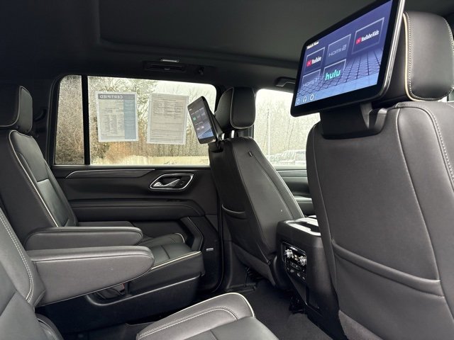 Used 2024 GMC Yukon XL SLT w/ SLT Premium Package image 21