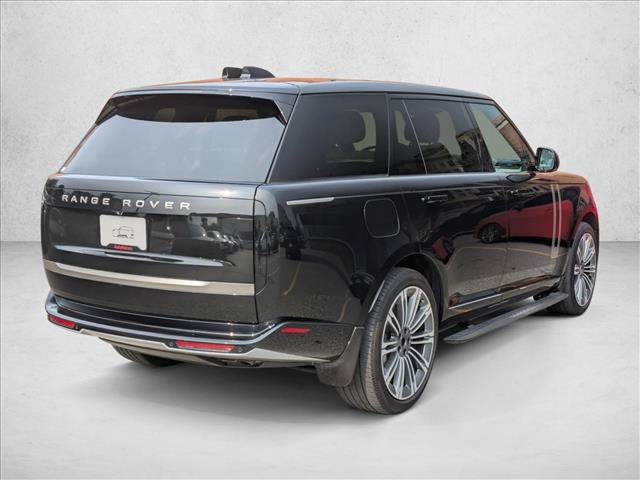 Used 2025 Land Rover Range Rover Long Wheelbase SE AWD/4WD image 5
