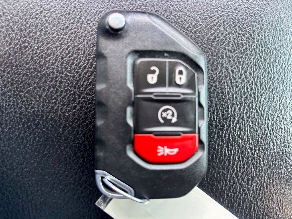 Used 2020 Jeep Gladiator Sport w/ Quick Order Package 24S AWD/4WD image 24