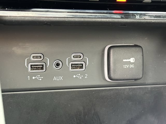 Used 2023 Jeep Grand Cherokee Limited AWD/4WD image 19