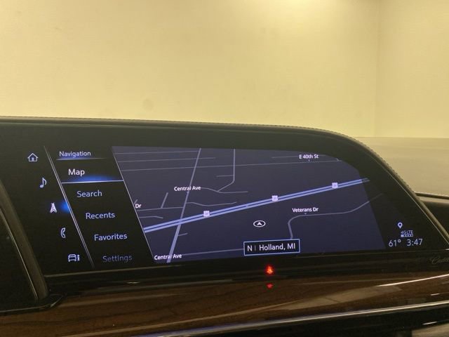 Used 2021 Cadillac Escalade Premium Luxury Platinum w/ Heavy-Duty Trailer Package image 10