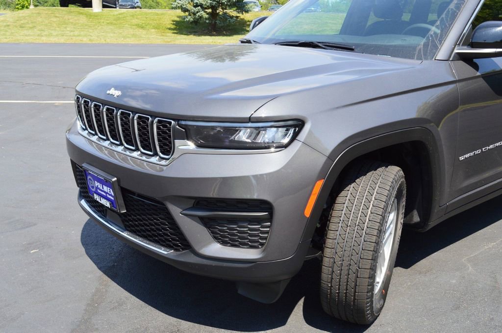 New 2025 Jeep Grand Cherokee Laredo w/ Luxury Tech Group I image 10