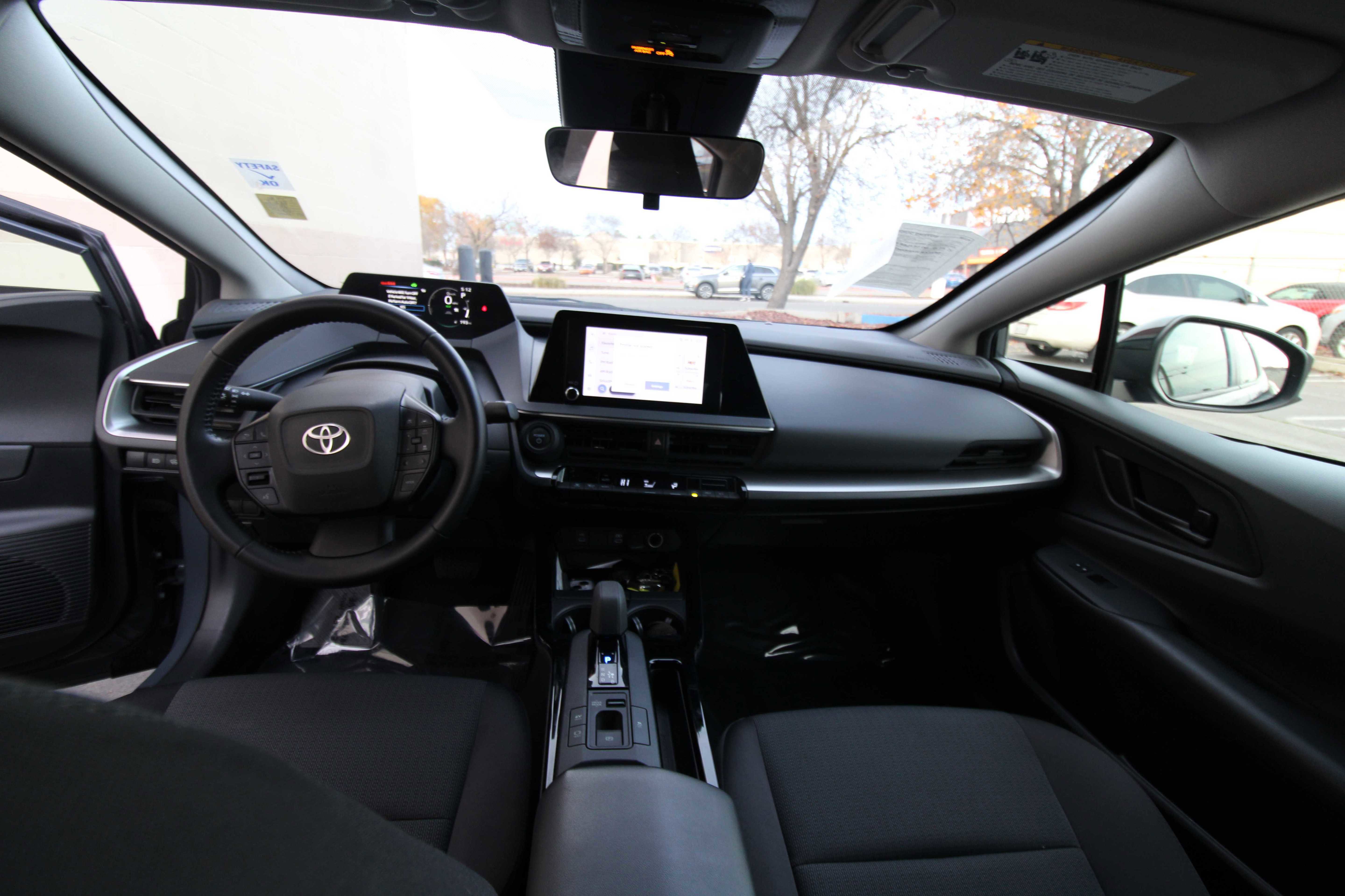 Used 2023 Toyota Prius LE image 28