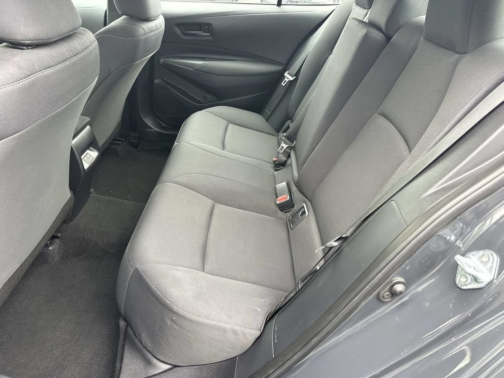 Used 2025 Toyota Corolla LE FWD image 12