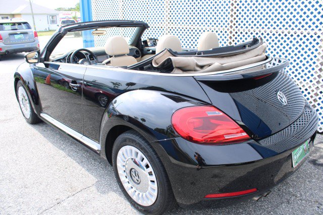 Used 2015 Volkswagen Beetle 1.8T FWD image 4