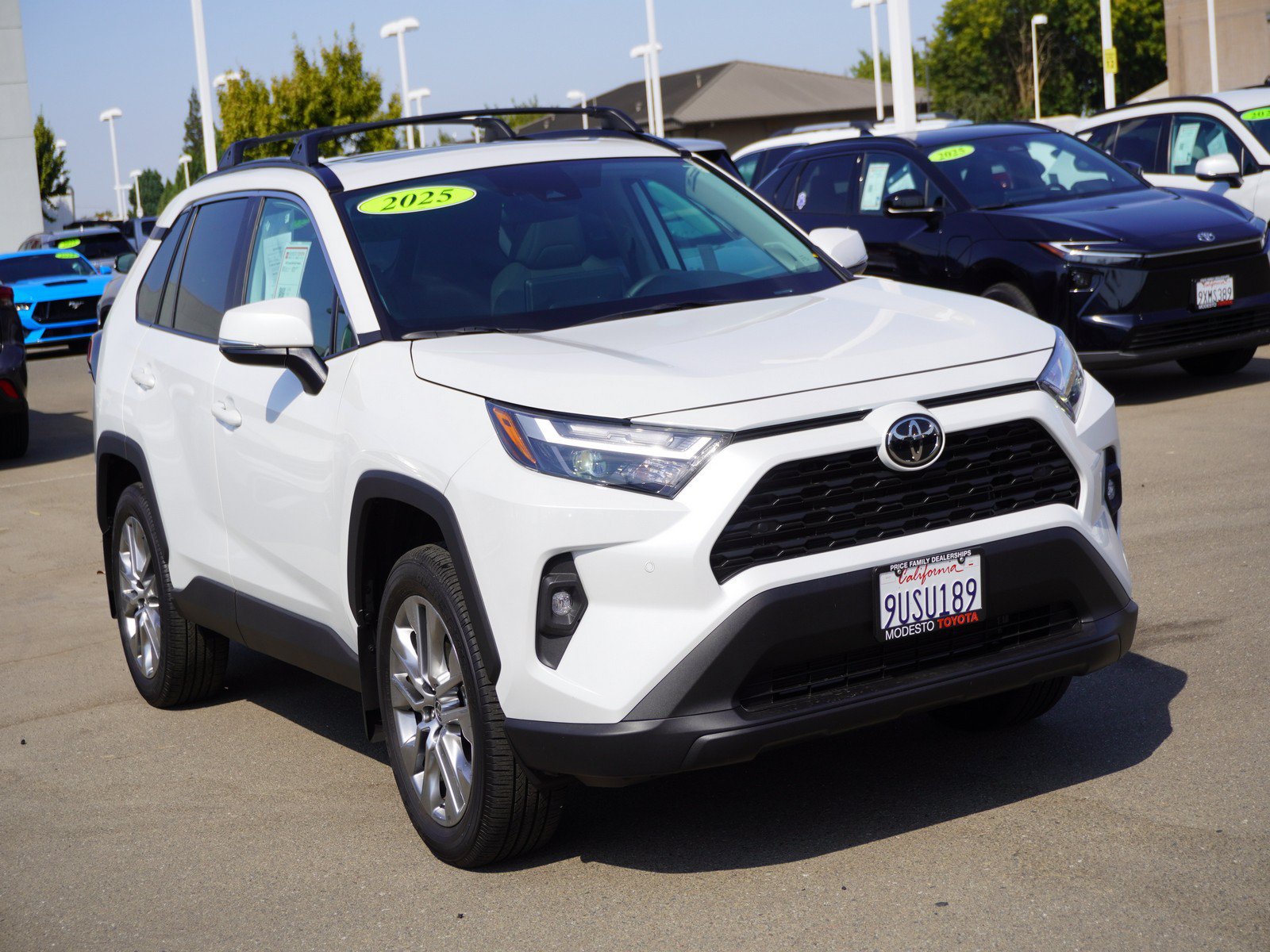 Used 2025 Toyota RAV4 XLE Premium w/ Weather Package AWD/4WD image 1