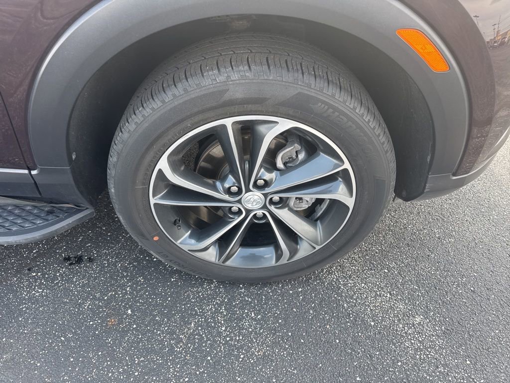 Used 2021 Buick Encore GX Essence image 15