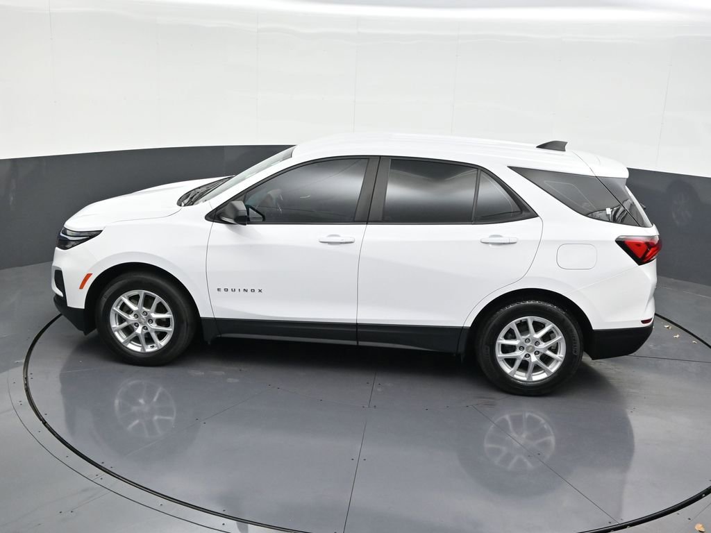 Used 2024 Chevrolet Equinox LS FWD image 18