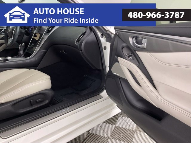 Used 2017 INFINITI Q60 3.0t w/ Premium Plus Package 3.0T RWD image 16
