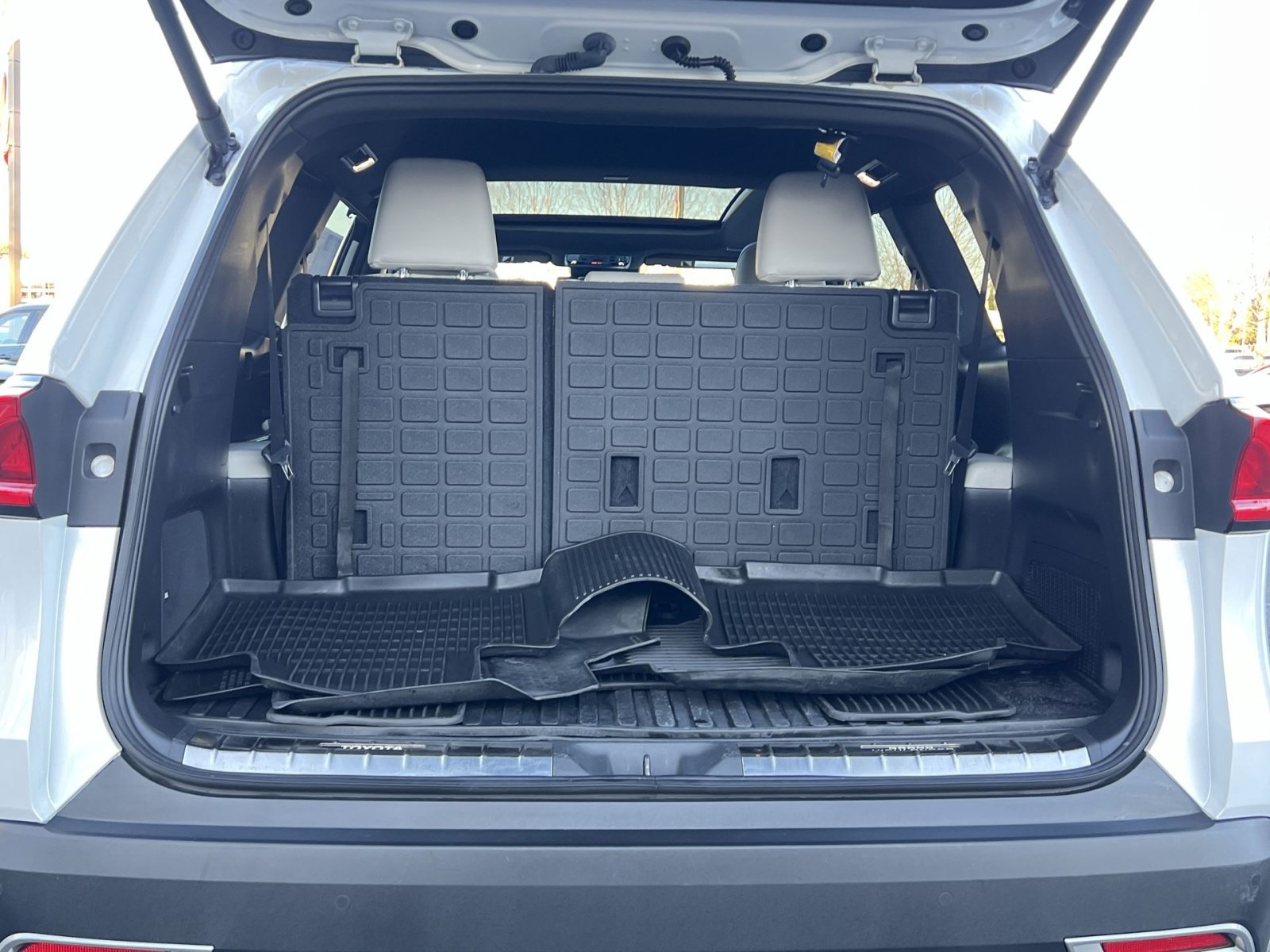 Used 2024 Toyota Grand Highlander MAX Platinum image 25