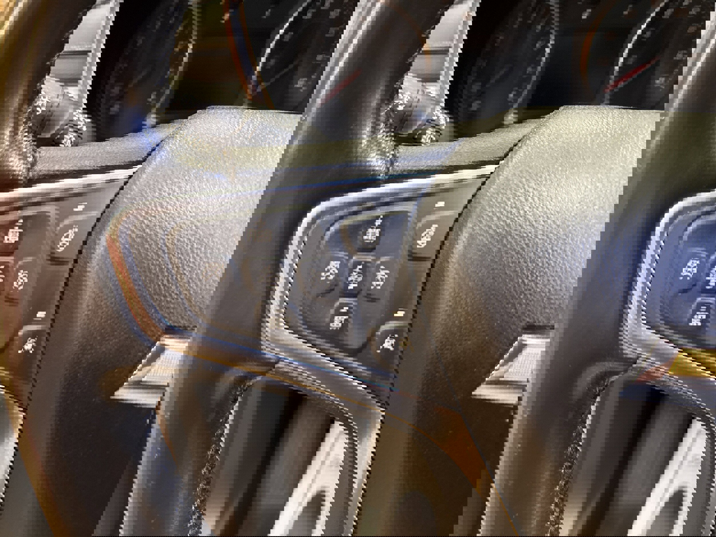 Used 2020 Chevrolet Equinox Premier image 46