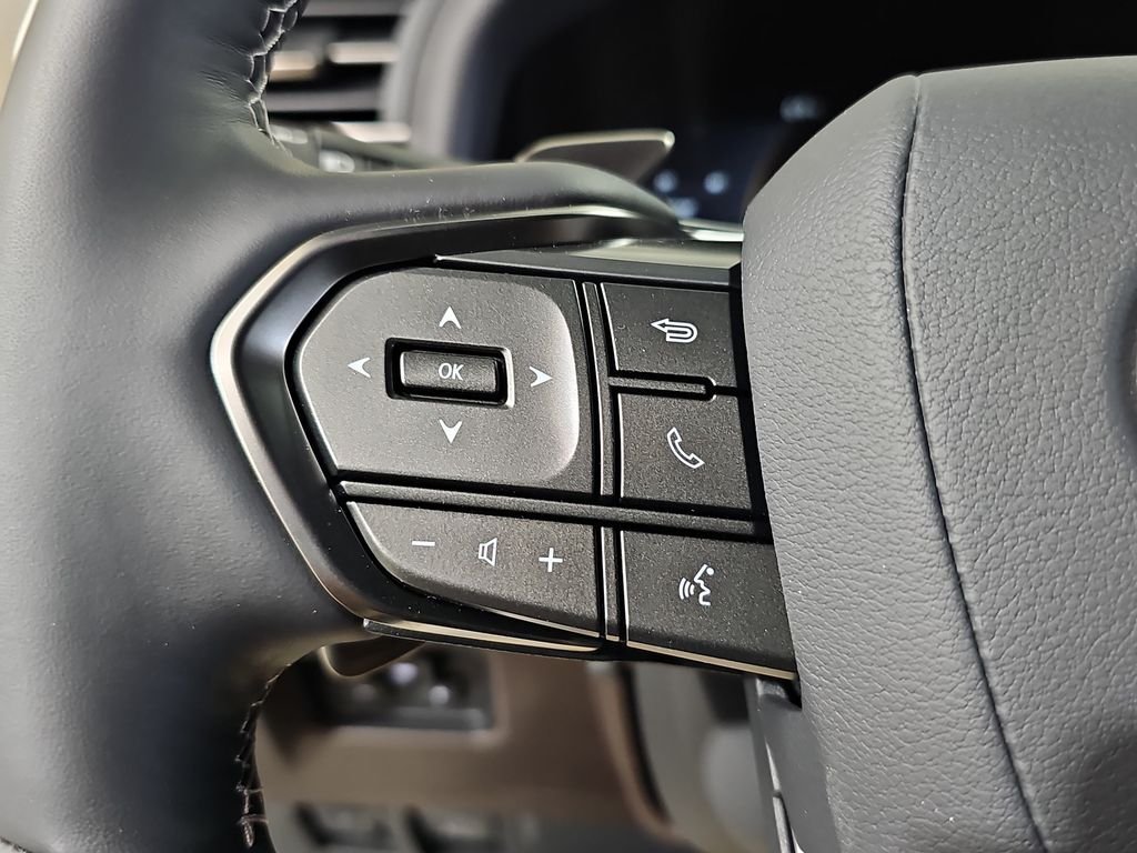 New 2026 Lexus LX 600 4WD w/ Luxury Package image 17