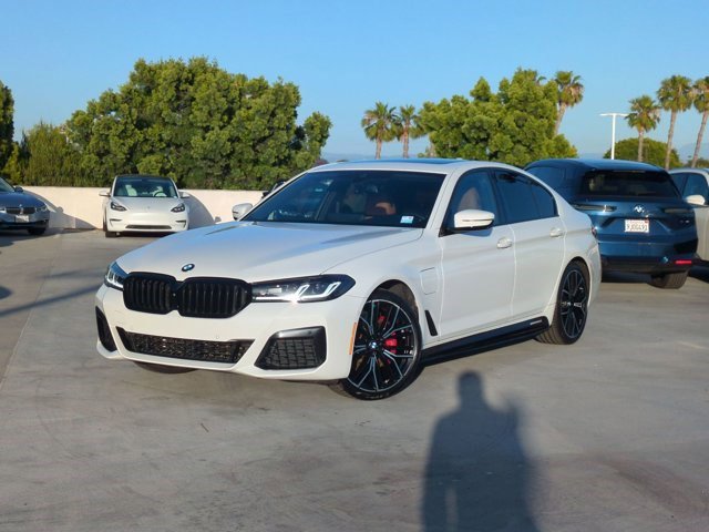 Used 2021 BMW 530e w/ M Sport Package RWD image 1