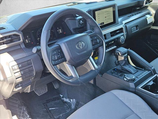 Used 2025 Toyota Tacoma SR5 AWD/4WD image 12