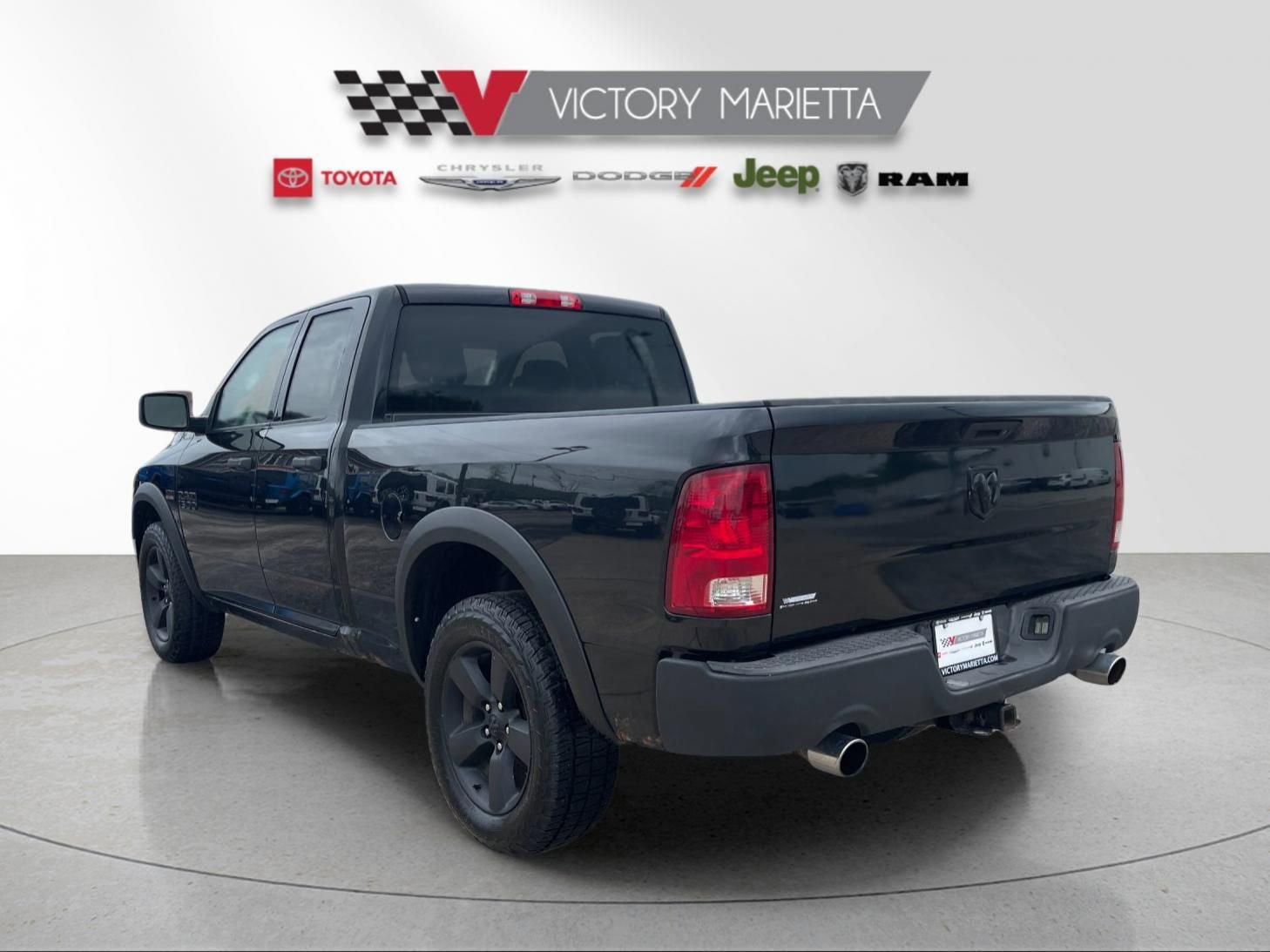 Used 2017 RAM 1500 Express w/ Black Ram 1500 Express Group AWD/4WD image 3