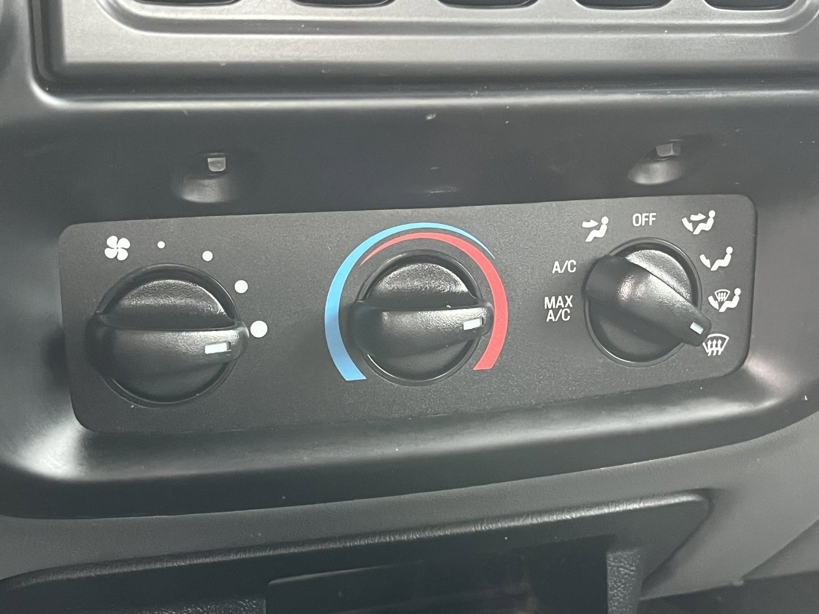 Used 2010 Ford Ranger XL image 6