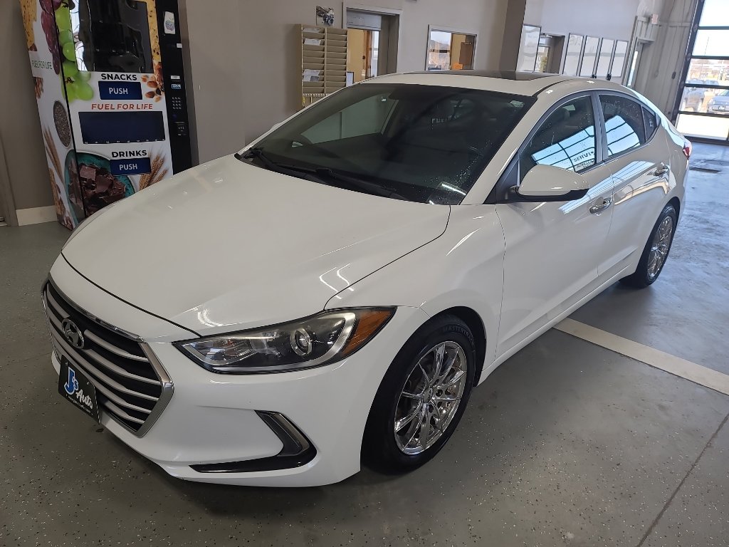 Used 2017 Hyundai Elantra Value Edition image 2