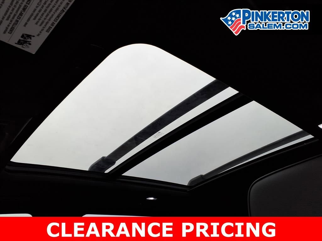 Used 2022 GMC Yukon Denali AWD/4WD image 12