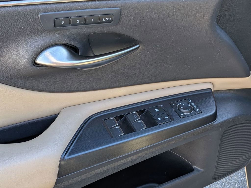 Used 2021 Lexus ES 350 w/ Premium Package image 14