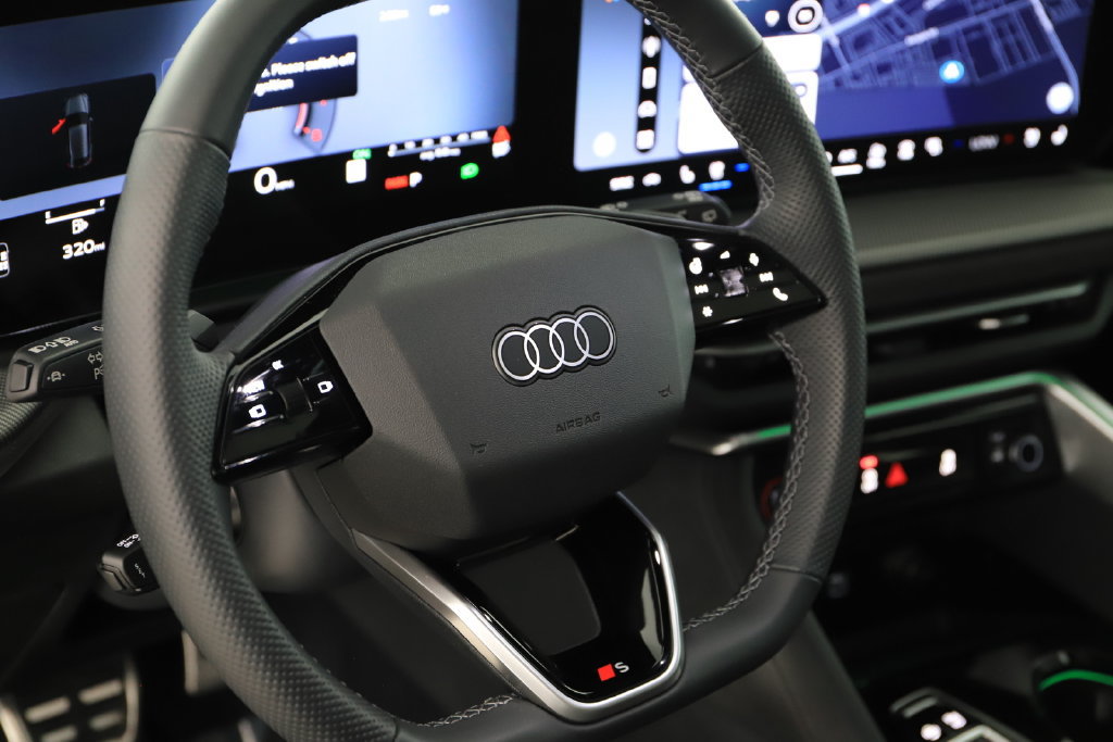 Used 2026 Audi SQ5 Premium Plus AWD/4WD image 16
