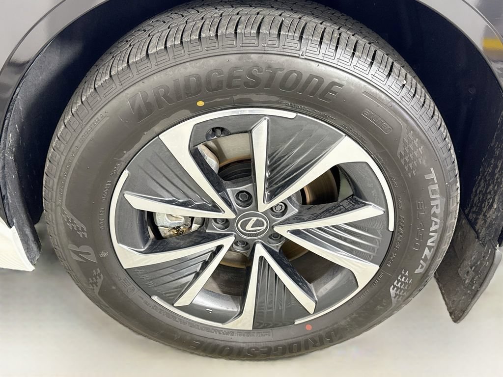 Certified 2025 Lexus RZ 300e w/ Accessory Package (2T) FWD image 31