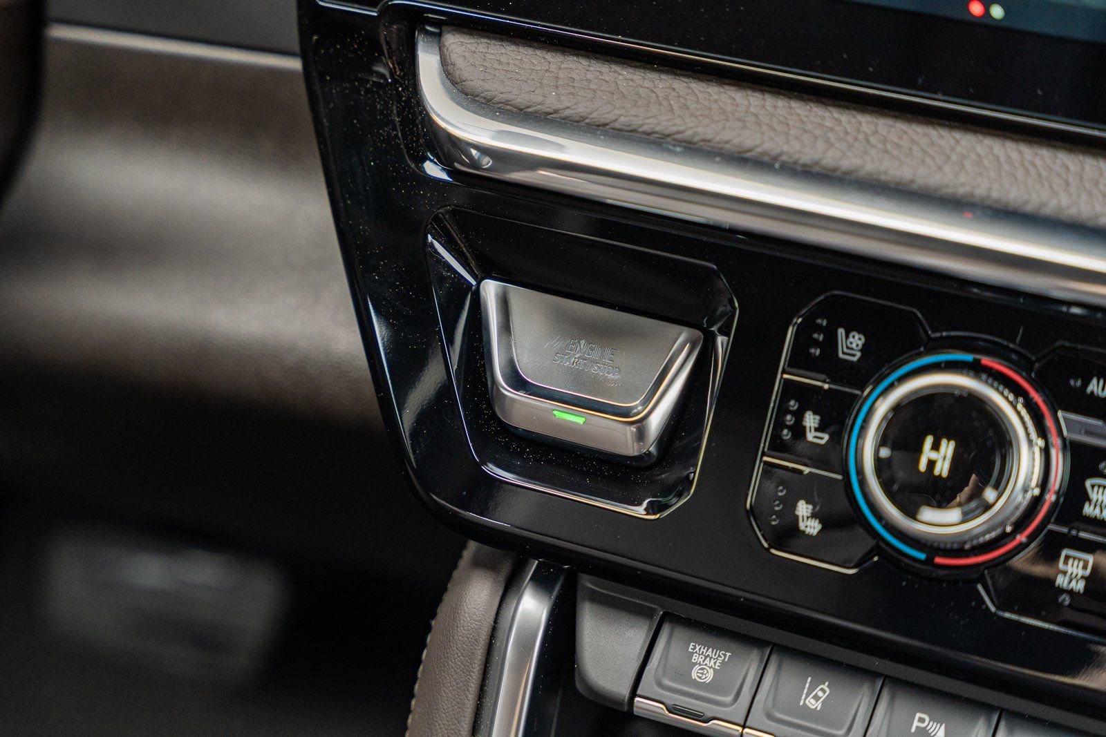 Used 2025 GMC Sierra 3500 Denali w/ Denali Reserve Package image 49