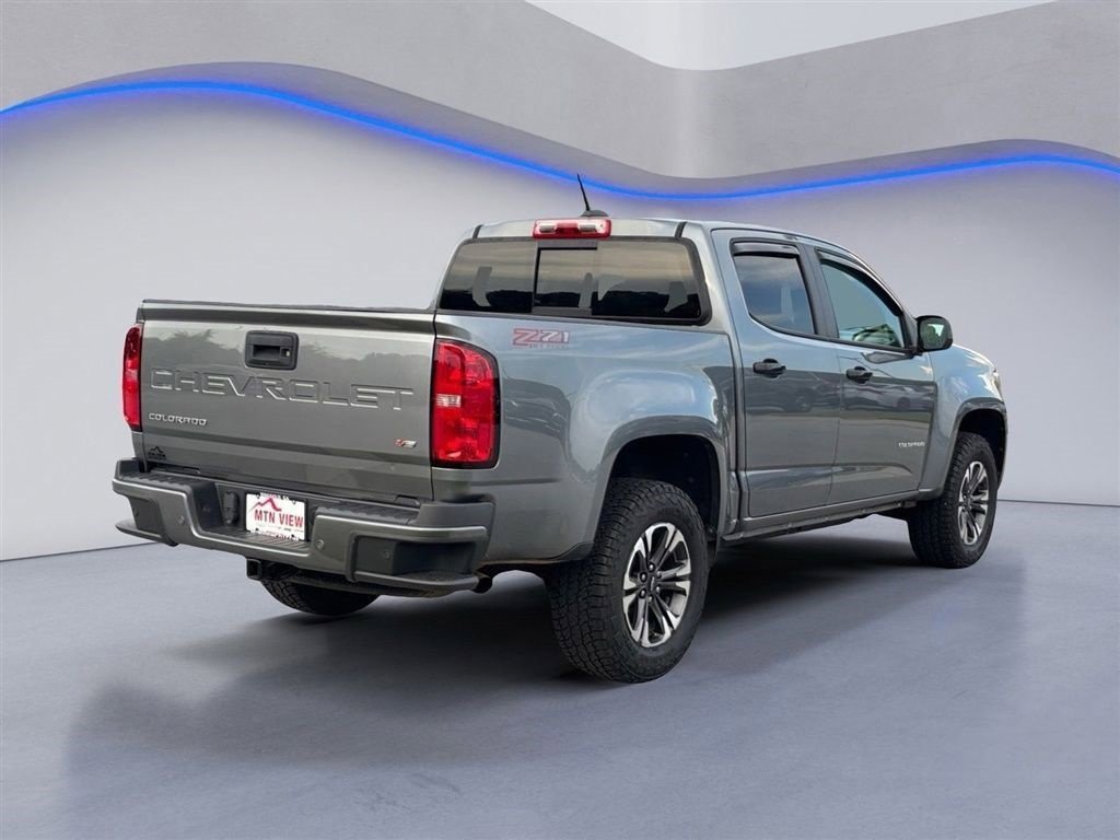 Used 2022 Chevrolet Colorado Z71 AWD/4WD image 2