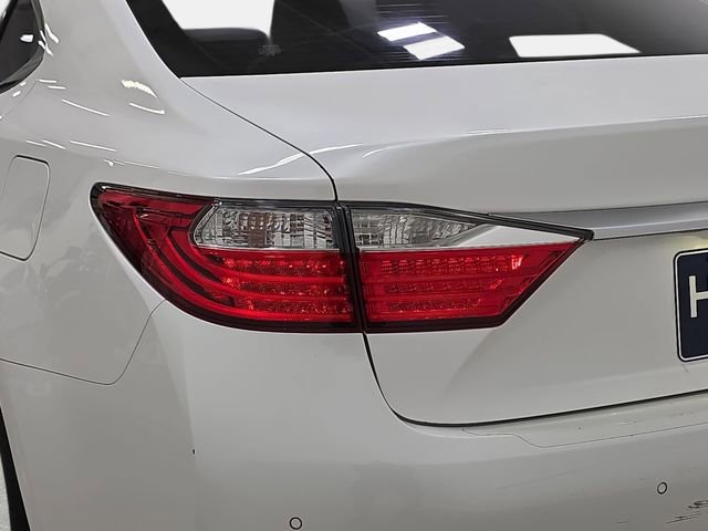 Used 2013 Lexus ES 350 w/ Luxury Pkg image 34