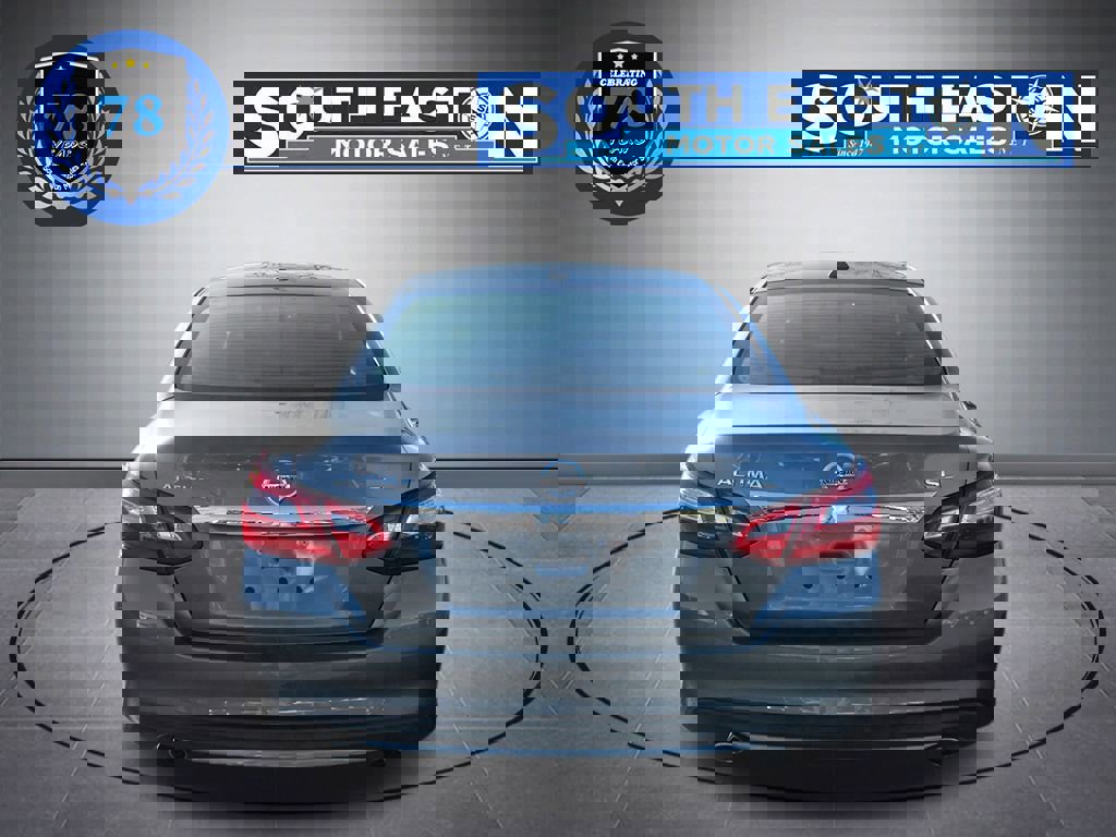 Used 2017 Nissan Altima 2.5 SL w/ Moonroof Package image 4
