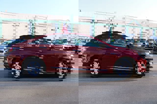 Used 2012 Hyundai Sonata Hybrid w/ Leather Pkg FWD image 5