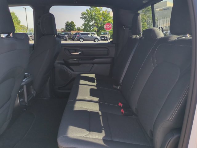 New 2027 RAM 1500 Express AWD/4WD image 14