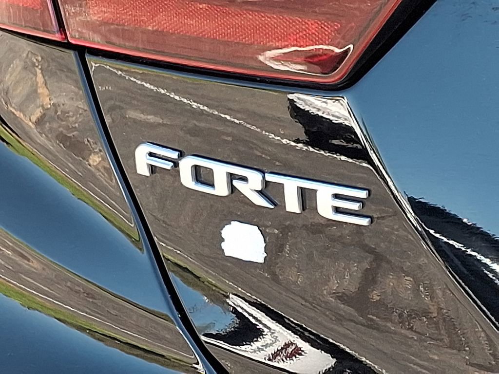 Certified 2023 Kia Forte GT-Line FWD image 15