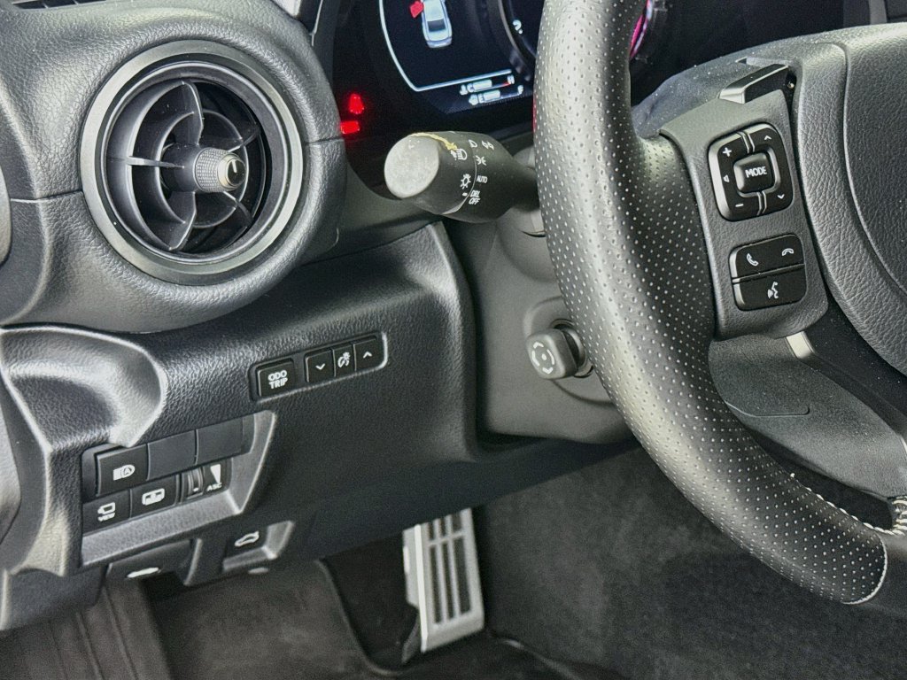 Used 2024 Lexus IS 500 RWD image 11