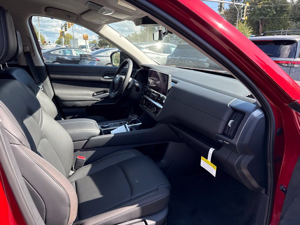 New 2026 Nissan Pathfinder SL AWD/4WD image 9