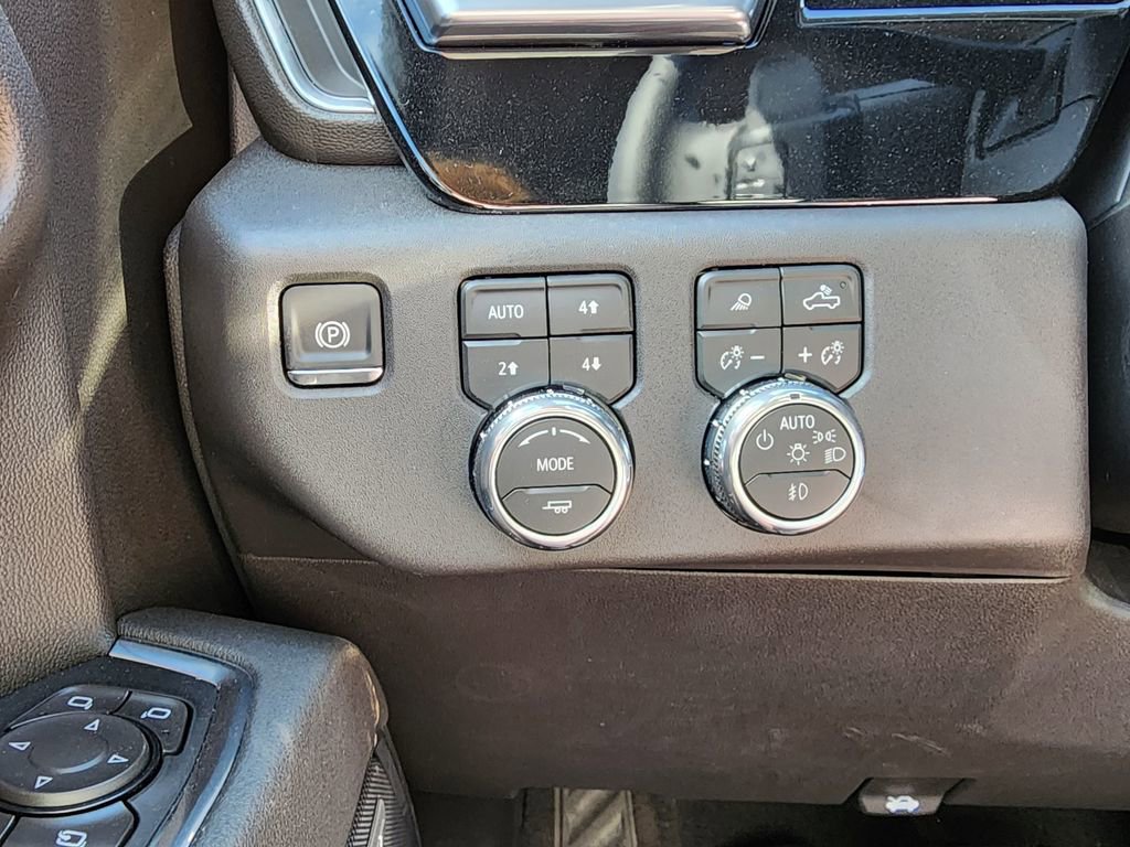 New 2026 GMC Sierra 1500 SLT image 19