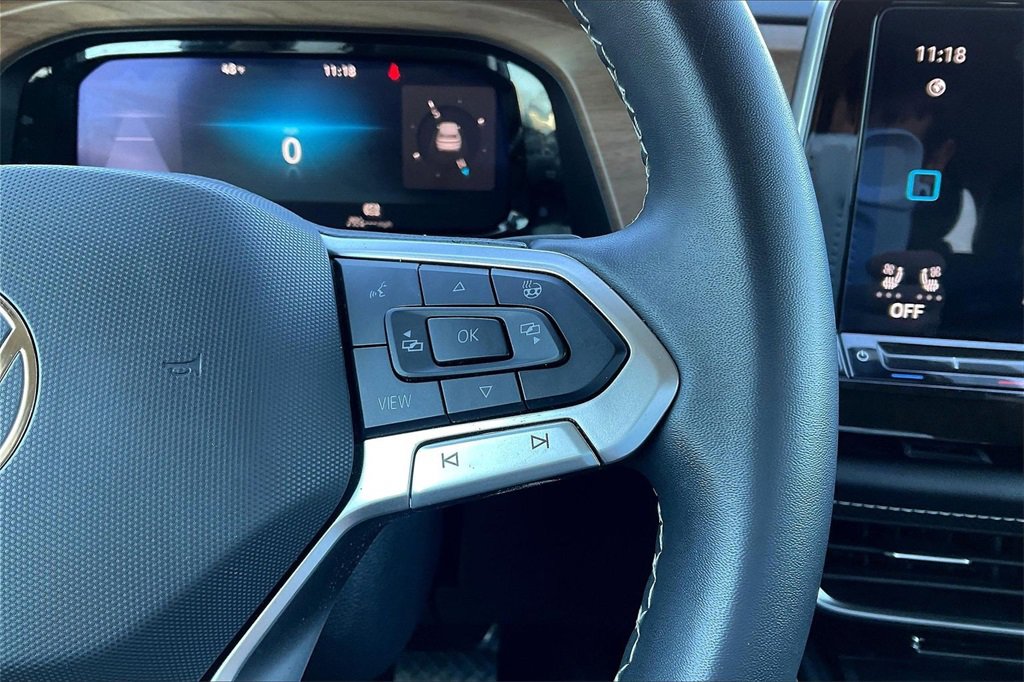 Used 2024 Volkswagen Atlas SE image 21