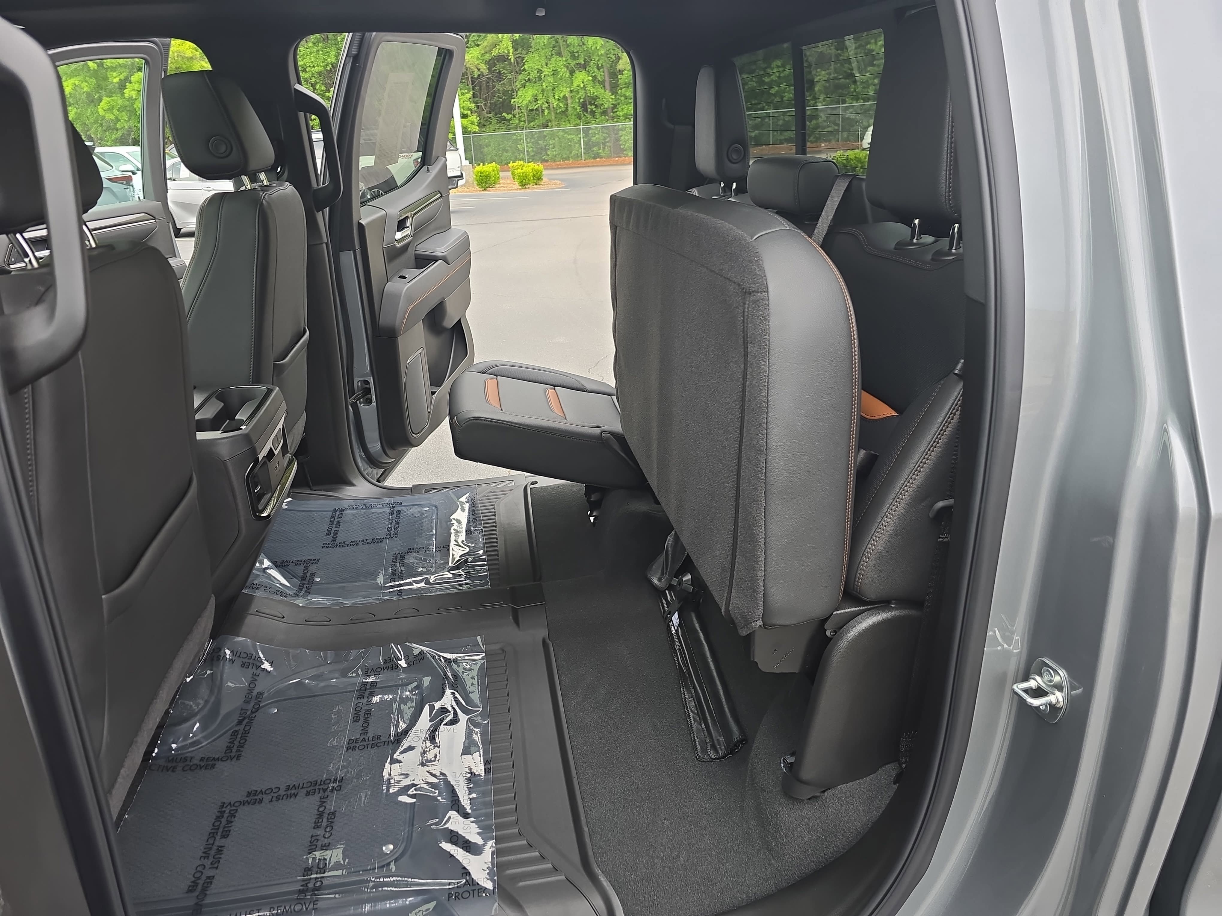 Used 2025 GMC Sierra 1500 AT4 w/ AT4 Premium Package AWD/4WD image 15