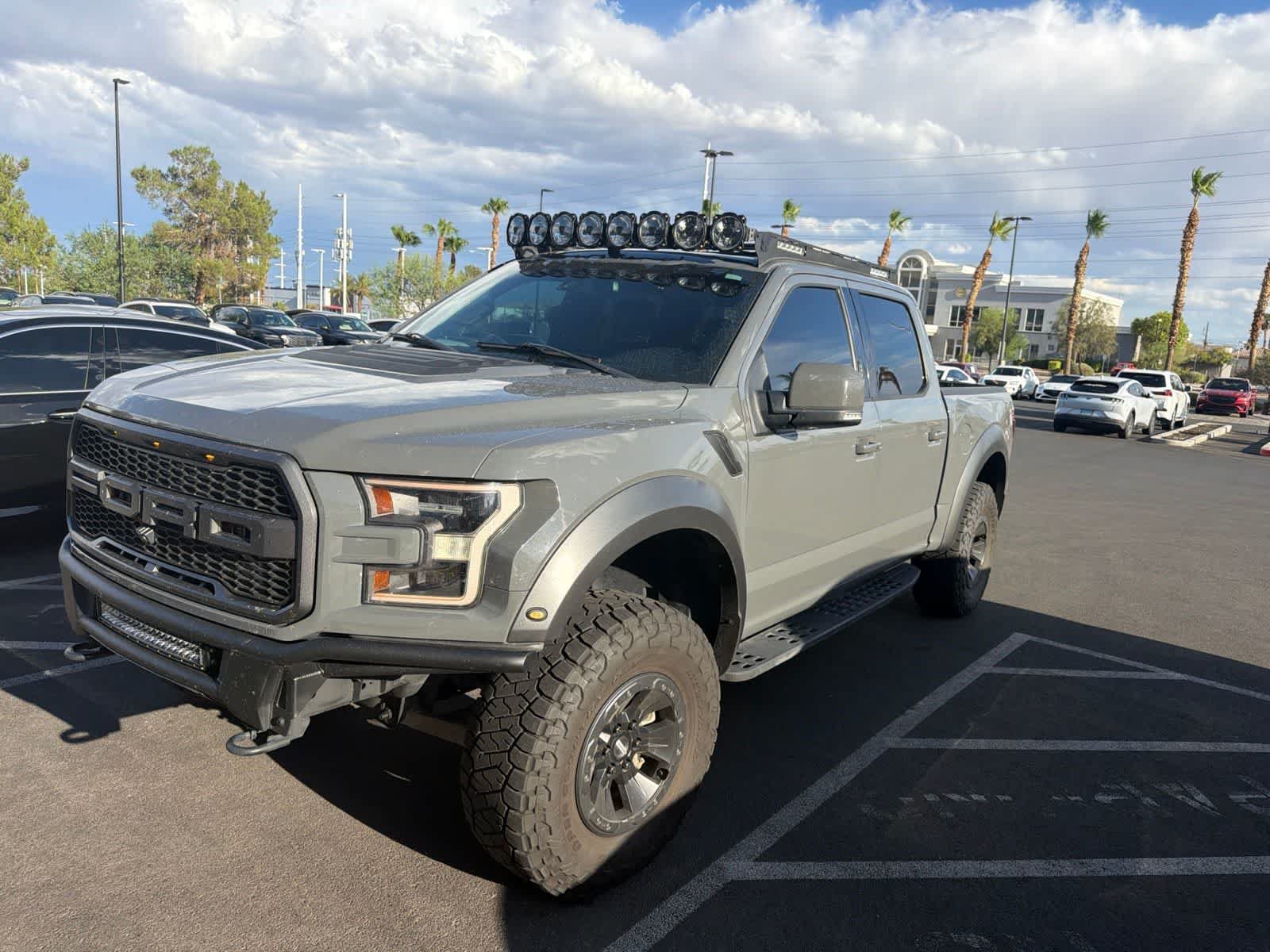 Used 2018 Ford F150 Raptor w/ Equipment Group 802A Luxury AWD/4WD video 1